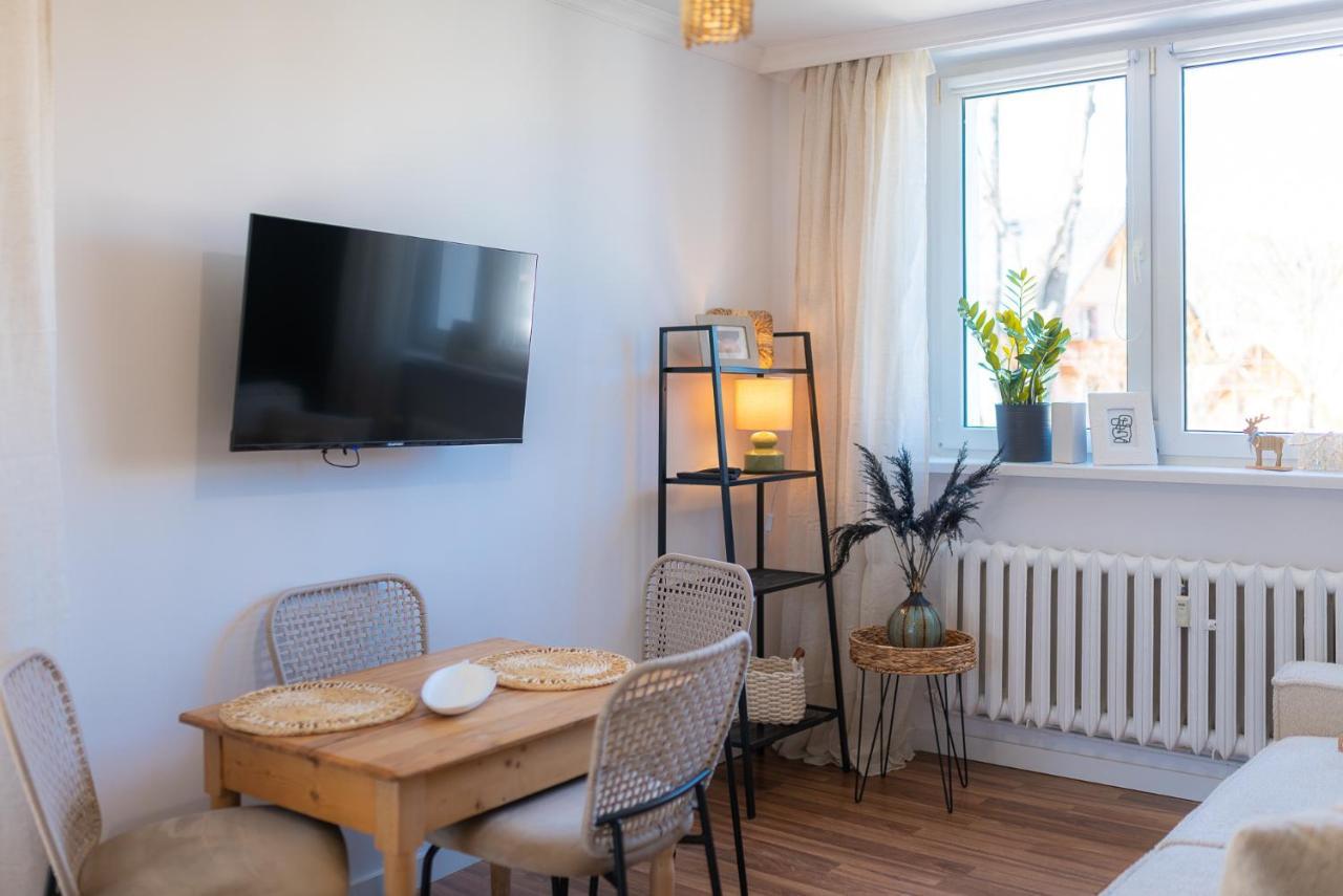 Bohema - Przytulne Mieszkanie Blisko Centrum I Dworca, Parter, Balkon, Park, Parking Karpacz