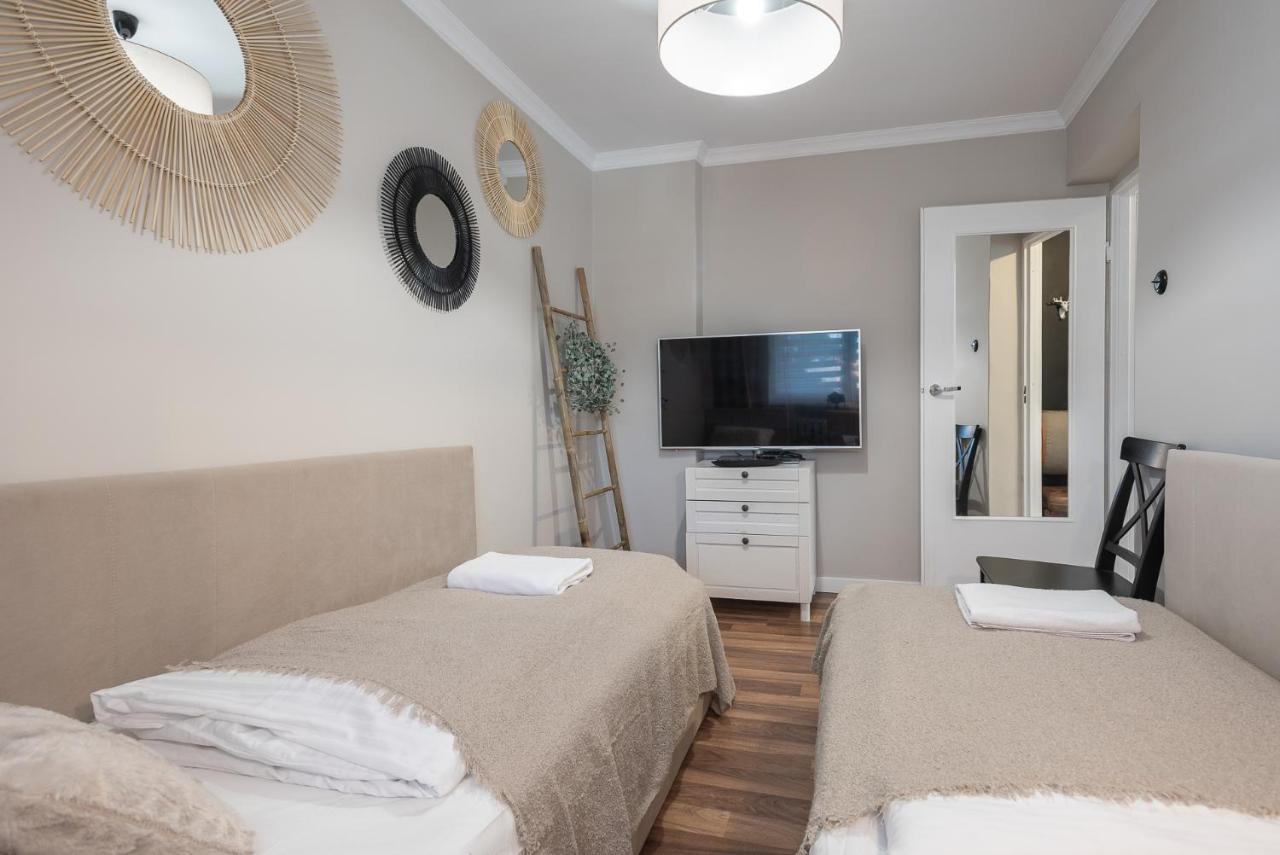 Leilighet Bohema - Przytulne Mieszkanie Blisko Centrum I Dworca, Parter, Balkon, Park, Parking *