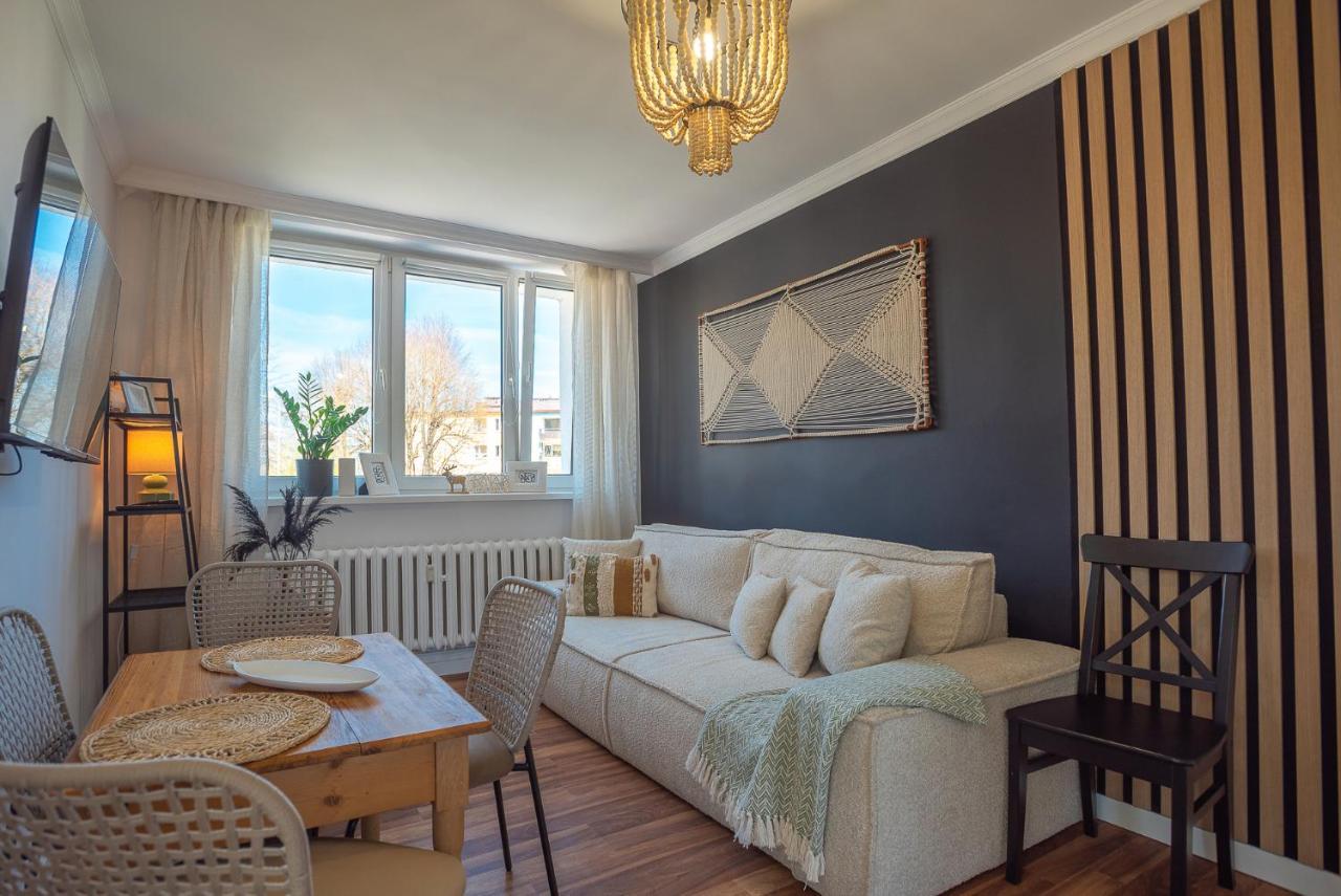 Apartment Bohema - Przytulne Mieszkanie Blisko Centrum I Dworca, Parter, Balkon, Park, Parking Karpacz
